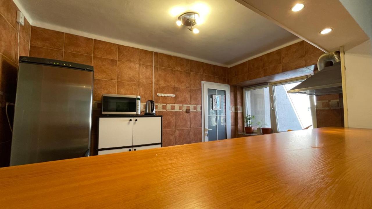 Terrace Balcony Downtown Delight Old Town Oasis City Center Universitate Square Old Town Букурещ Екстериор снимка