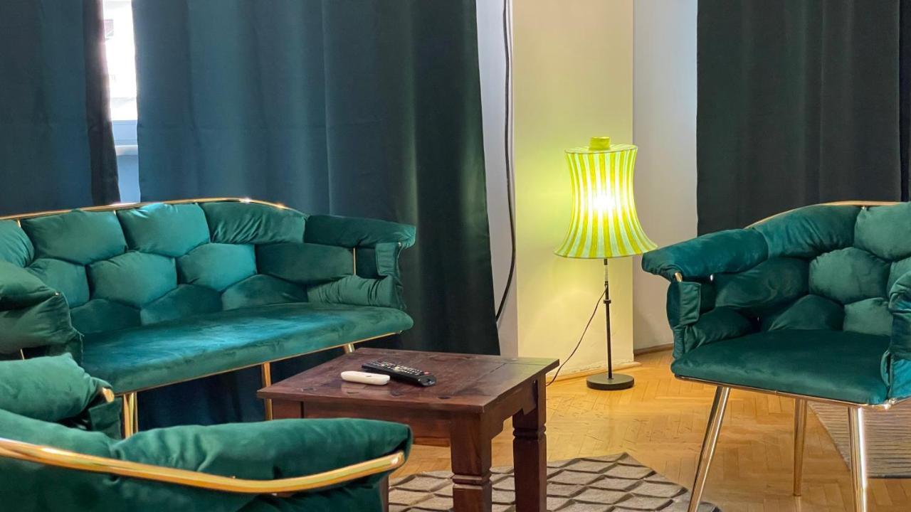 Terrace Balcony Downtown Delight Old Town Oasis City Center Universitate Square Old Town Букурещ Екстериор снимка